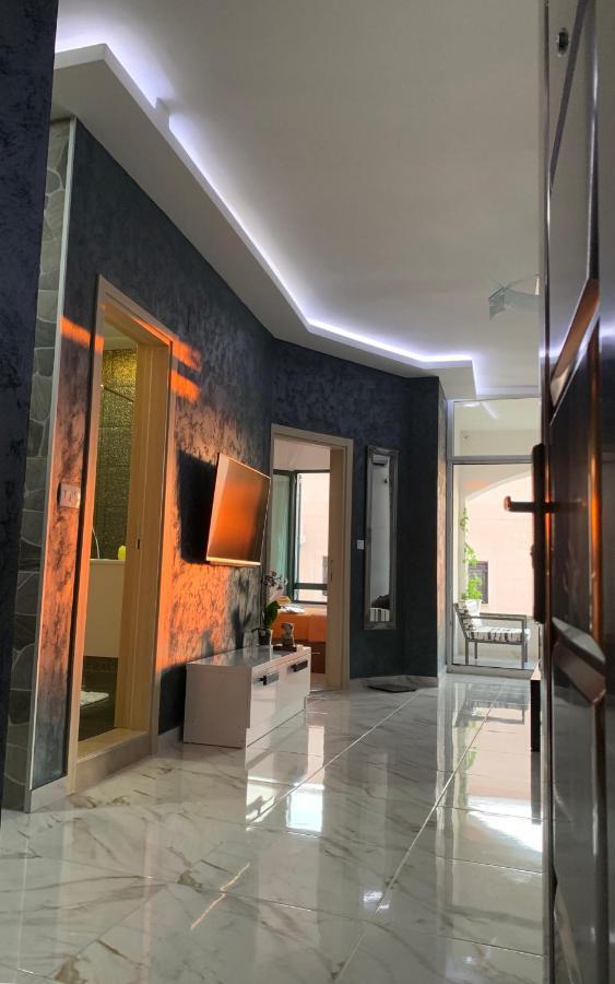 Sound Of The Sea Apartment Sveti Stefan Exteriör bild