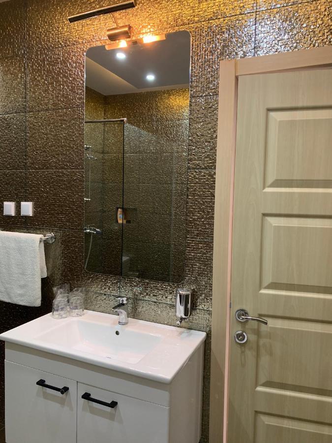 Sound Of The Sea Apartment Sveti Stefan Exteriör bild