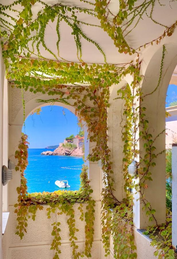 Sound Of The Sea Apartment Sveti Stefan Exteriör bild